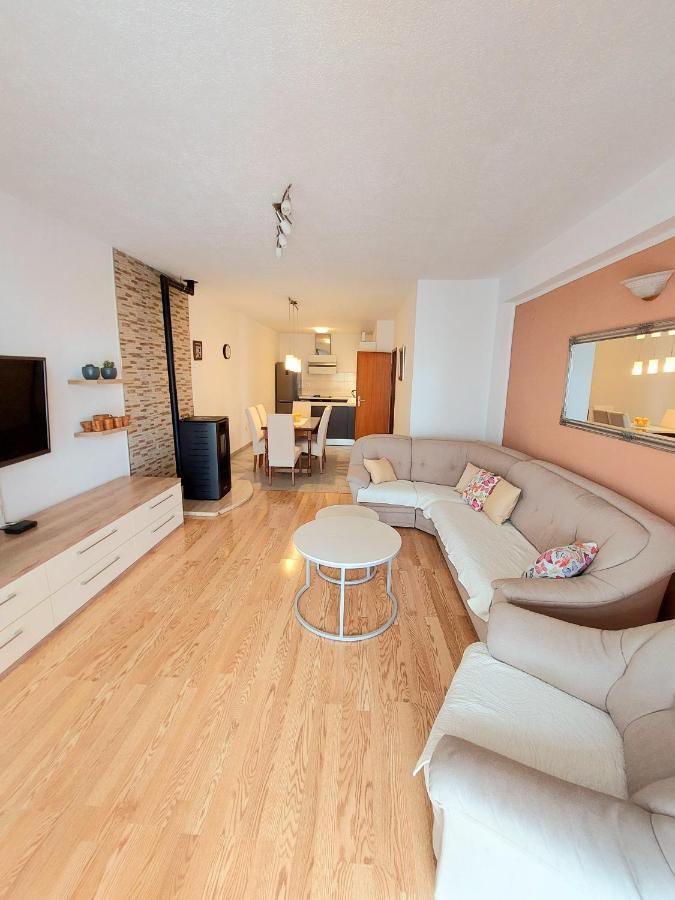 Apartment With Private Pool "Patricia" Makarska Dış mekan fotoğraf